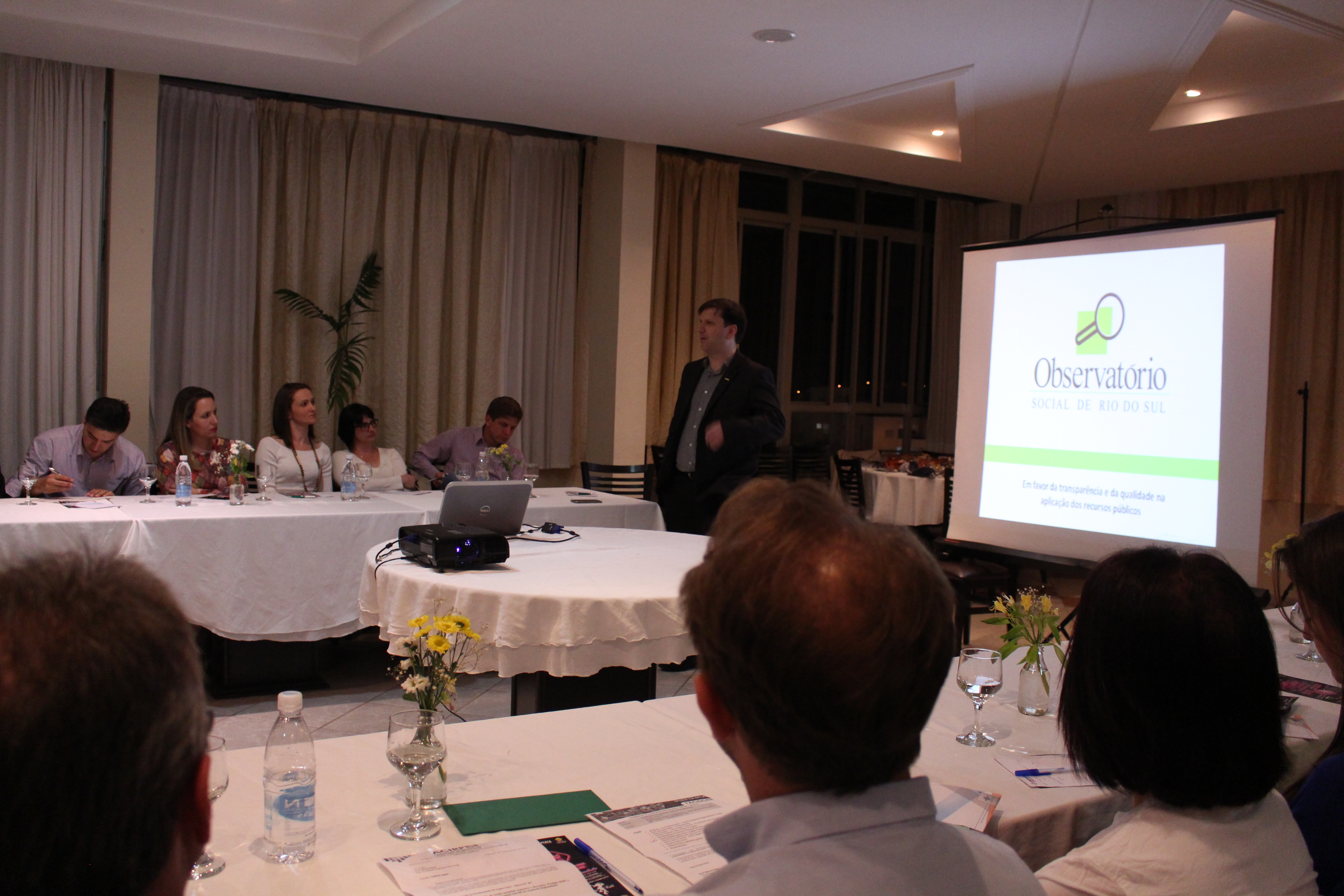 Presidente do OS Rio do Sul palestra para empresários do Meio Oeste