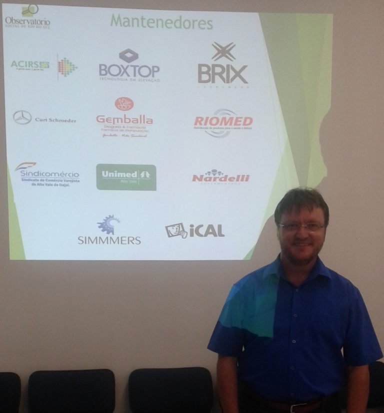 Voluntário do OS Rio do Sul participa do Feirão do Imposto