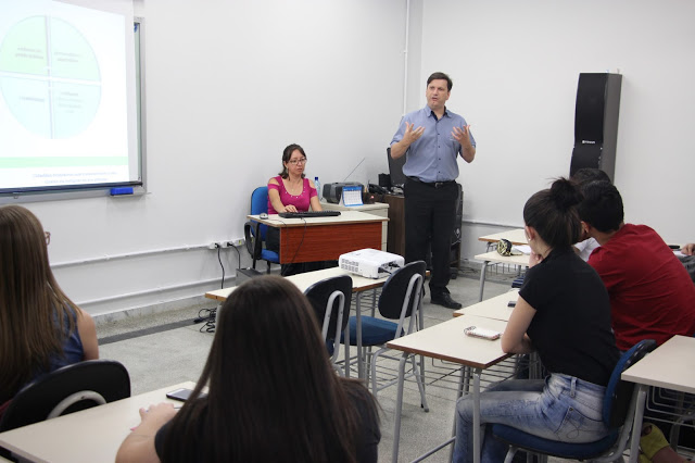 OS RIO DO SUL realiza palestra para o curso de jornalismo da UNIDAVI.