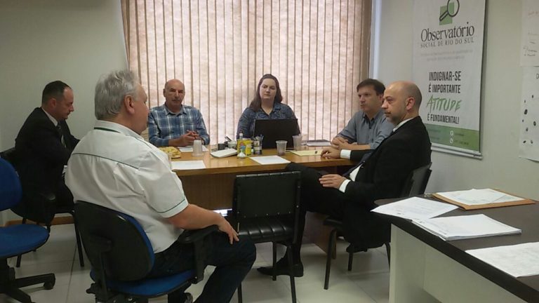 Vereador voluntário visita a sede do OS Rio do Sul